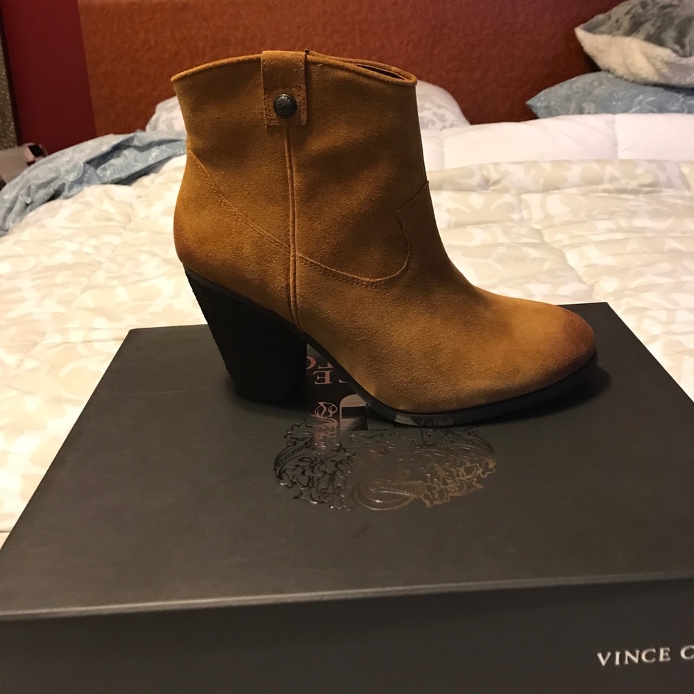 Vince Camuto Booties - color Toast