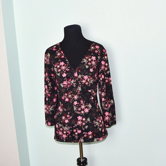 Tops - Gorgeous Pink Floral Print Blouse