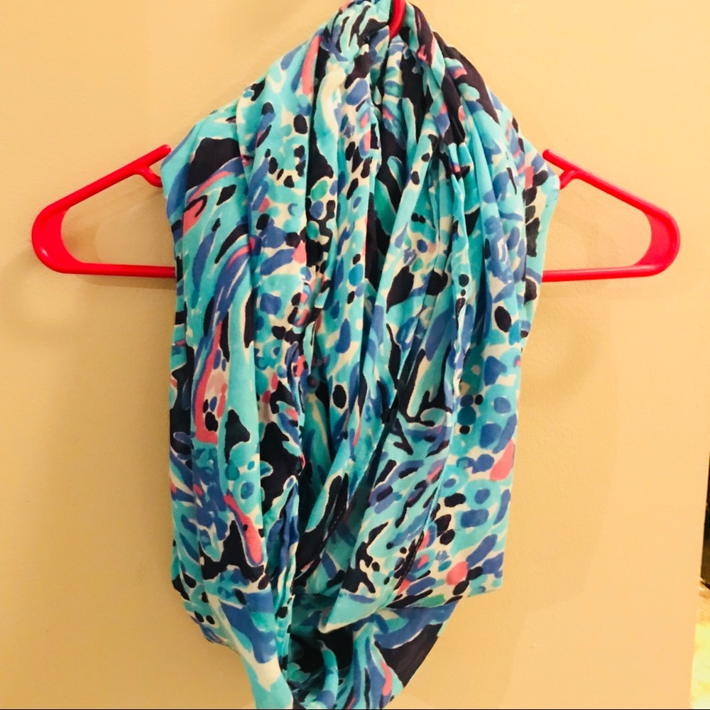 Lilly Pulitzer Riley Infinity Loop Scarf
