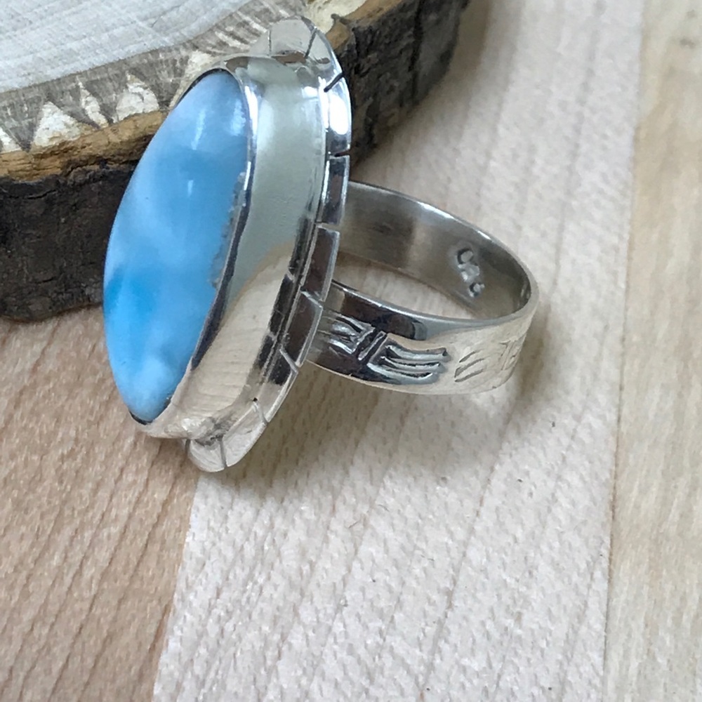 Ring - Picture 2 of 8