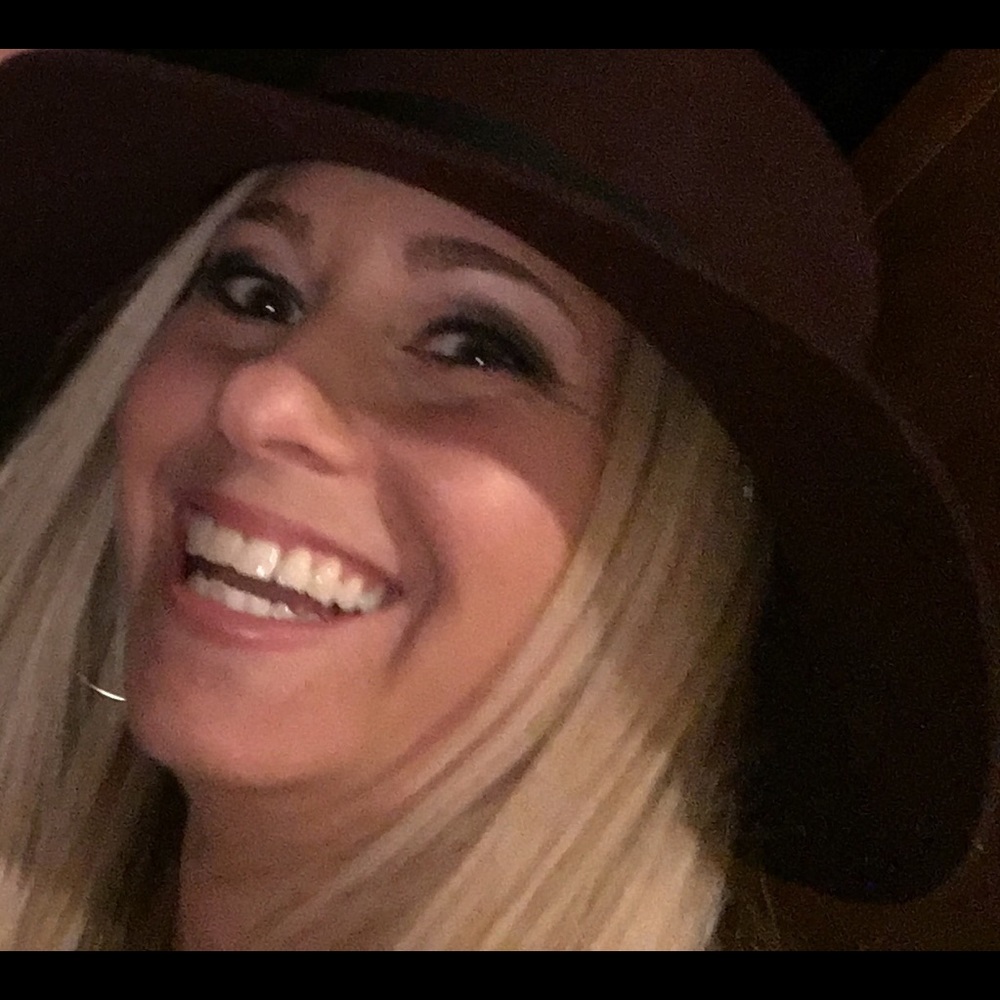 Meet your Posher, Bari