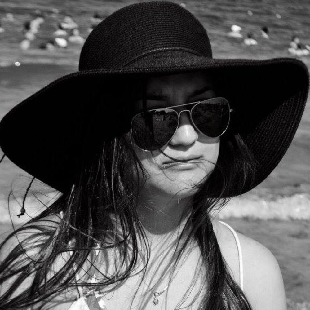 Meet your Posher, Sandutsa