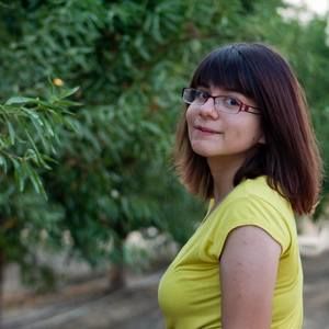 Meet your Posher, Desiree