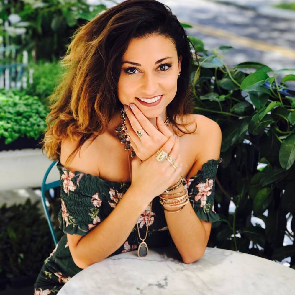 Meet your Posher, Stephanie