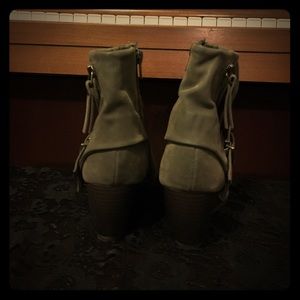 5 1/2 Gray suede-like low wedge booties