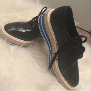 Prada Oxford Platform shoes， black