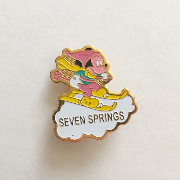 Vintage Jewelry - ’80s / Ski Seven Springs Mickey Mouse Pin