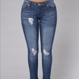 FASHION NOVA OH MY GOD BECKY JEANS