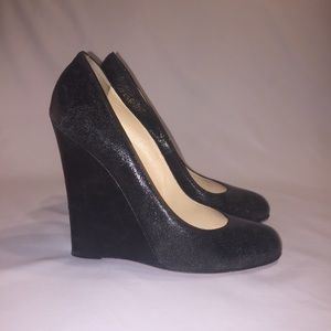 Christian Louboutin wedge pumps - cracked black