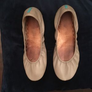 Taupe Tieks