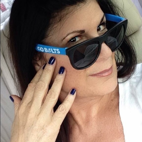 Meet your Posher, Lori Ann - Picture 2 of 3