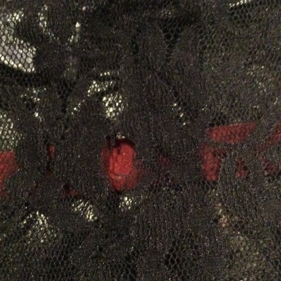 Black top - Picture 4 of 4