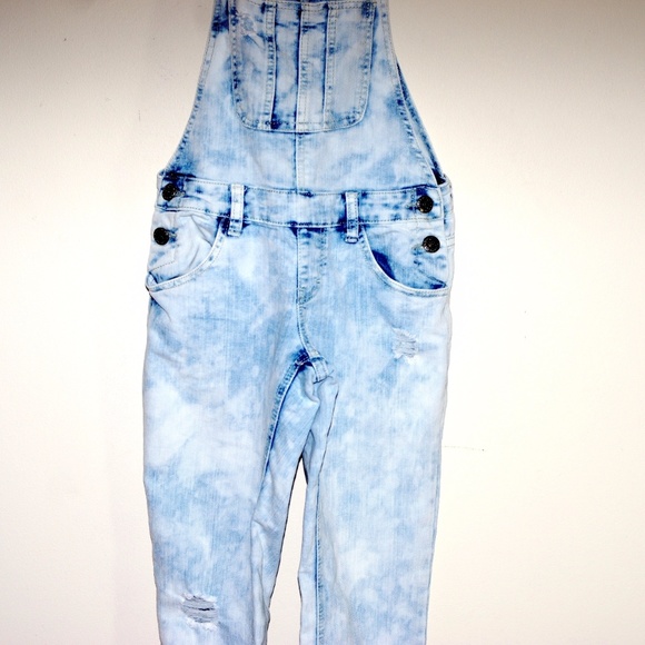 RUE21 Ripped Jeans Bib Overalls Denim Jumpsuit 3/4 - Picture 3 of 8