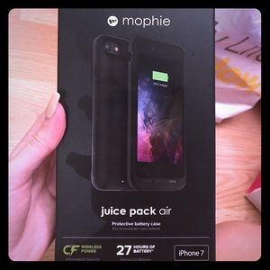 iPhone 7 Mophie charging case