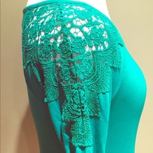Kelly green lace cotton top