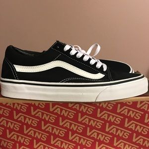 Black/White Old Skool Vans