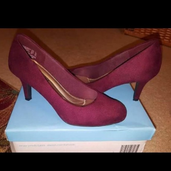 Heels - Picture 1 of 1