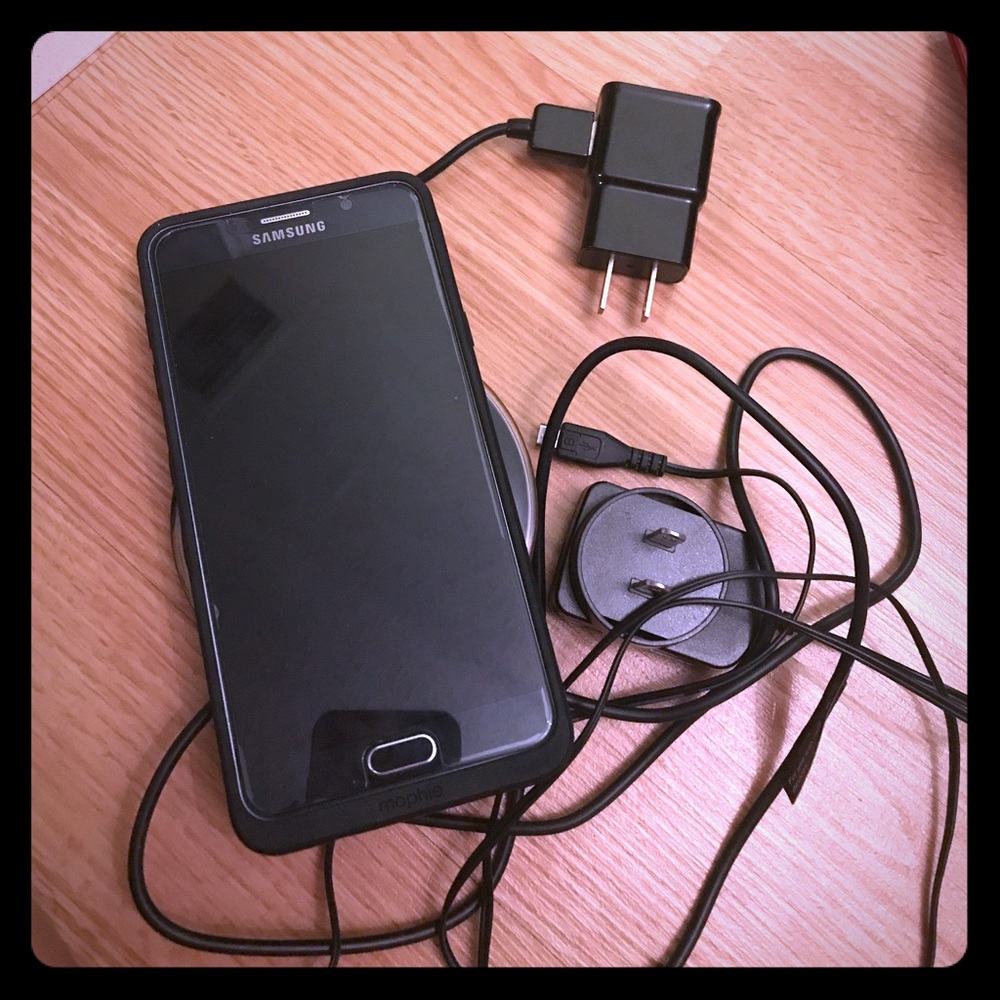 Used for a week Samsung cell phone