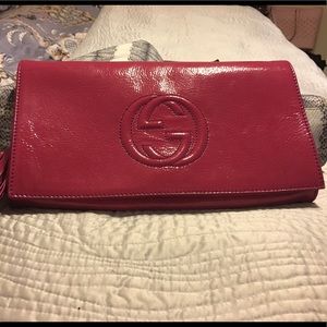Gucci clutch new raspberry authentic
