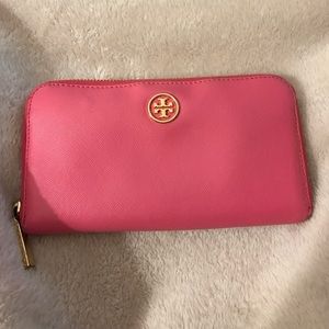 Pink Tory Burch wallet