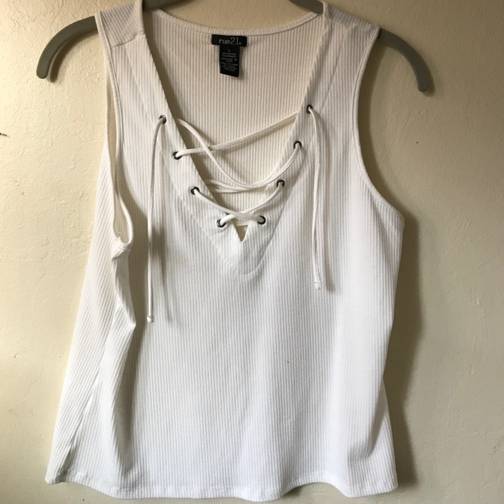 Rue 21 criss-cross front crop top