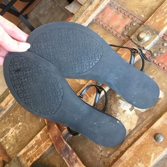 🍷💀SOLD🍷💀 Tory Burch Melinda Flat Thong Sandals - Picture 3 of 3