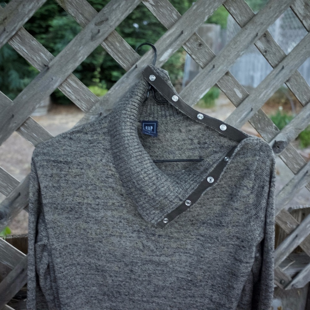 GAP mockneck/turtleneck sweater.