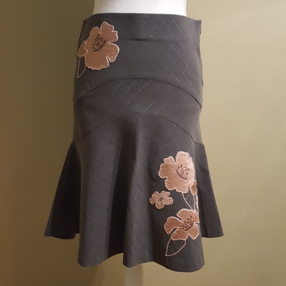 Bebe pin-striped trumpet skirt