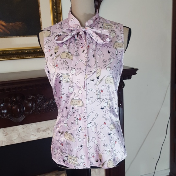 Tahari Tops - Tahari bow sleeveless pattern top. Size XS