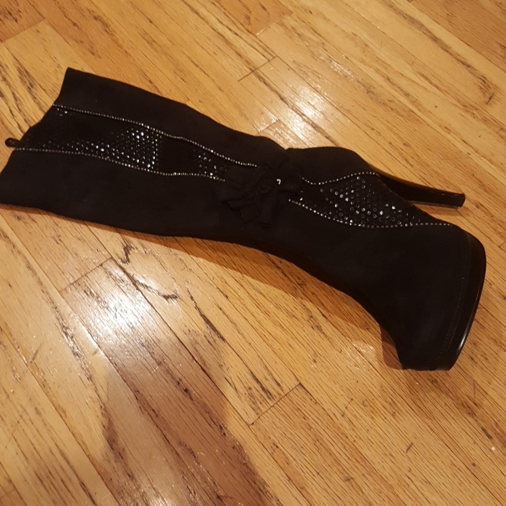 High knee boots