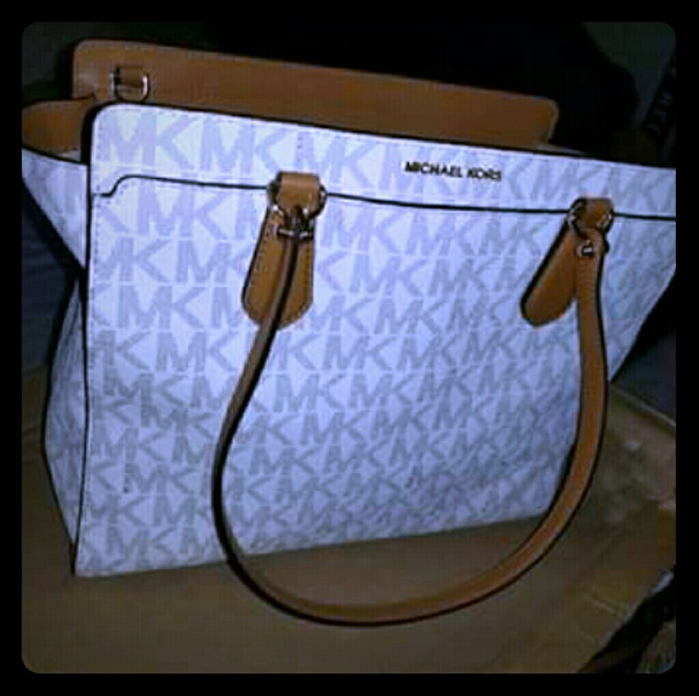 Michael Kors purse