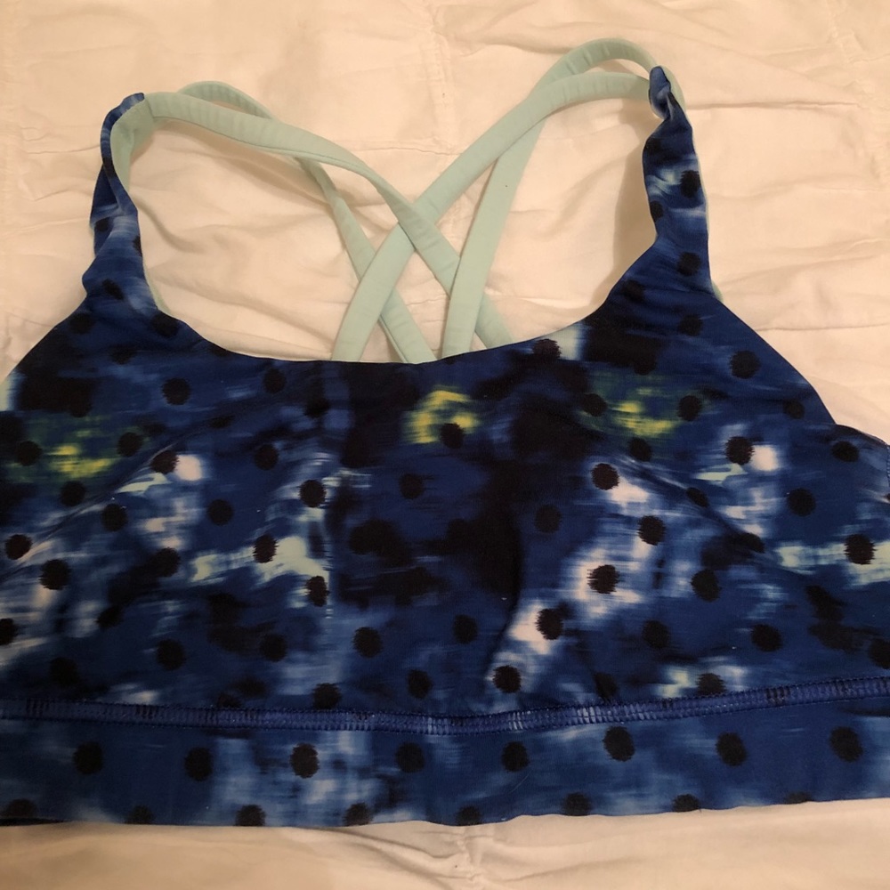Lulu lemon sports bra size 4