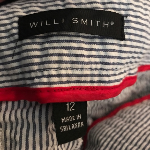 ❌SOLD❌Blue and white shorts - Picture 3 of 4