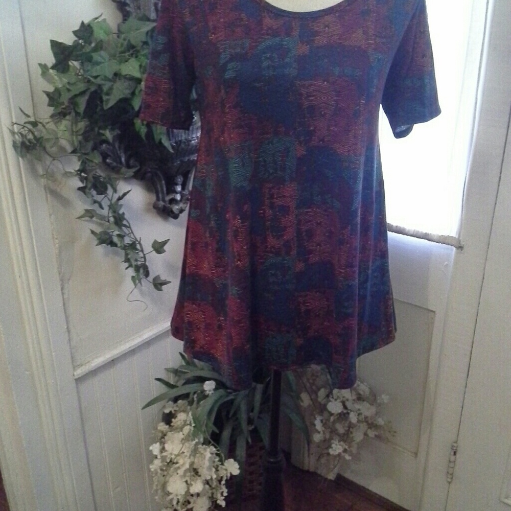 LulaRoe  basic  T --  size xs