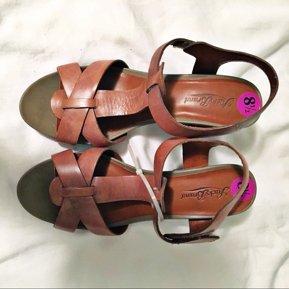 Lucky Brand Shoes - Lucky brand heels!