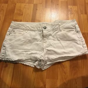White jean shorts with lace
