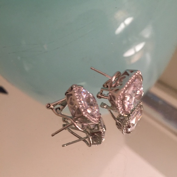 SoldoutCuratedLuxury - Picture 5 of 8