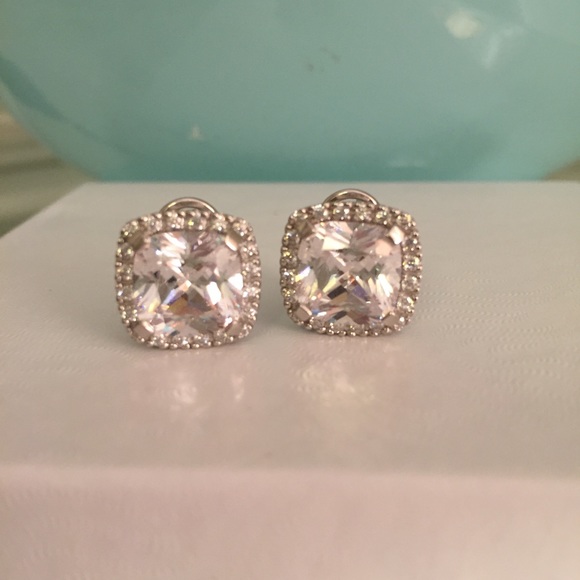 SoldoutCuratedLuxury - Picture 4 of 8