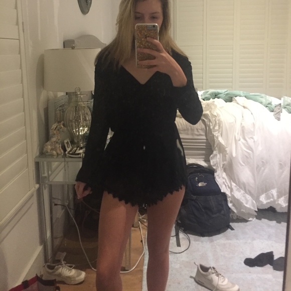 NORDSTROM ASTR BLACK ROMPER - Picture 2 of 2