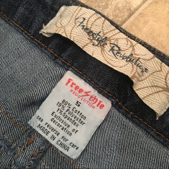 NWT FREESTYLE REVOLUTION flare jeans - Picture 3 of 6