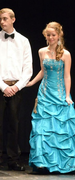 Prom/Pageant Dress - Picture 3 of 4