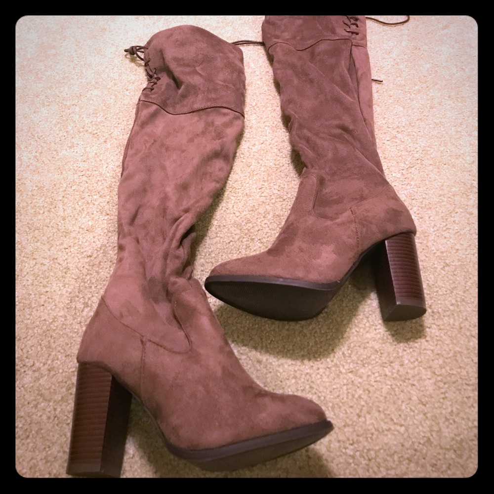 Suede high boots, brand new