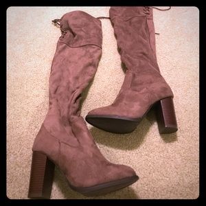Suede high boots, brand new