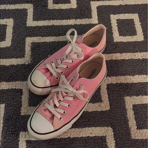 Pink converse