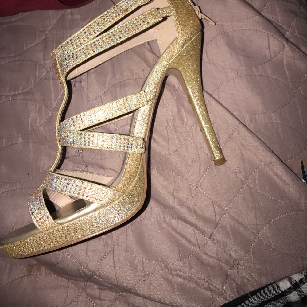 Heels - Picture 2 of 2