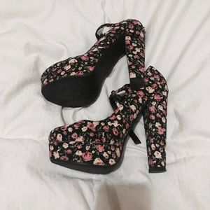 Forever 21 Floral Shoes