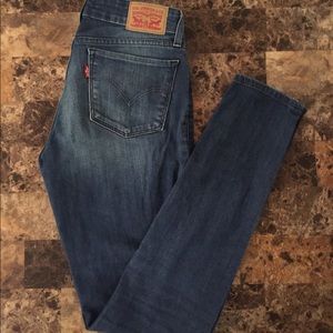 711 Levi Skinny Jeans size 27