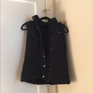 *BANANA REPUBLIC* puffer vest