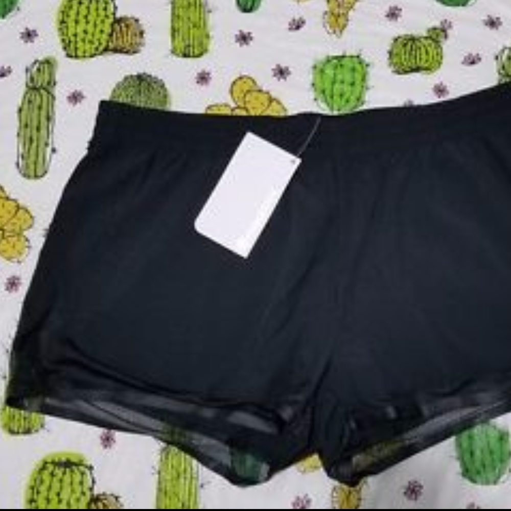 NWT Fabletics Kylie Shorts