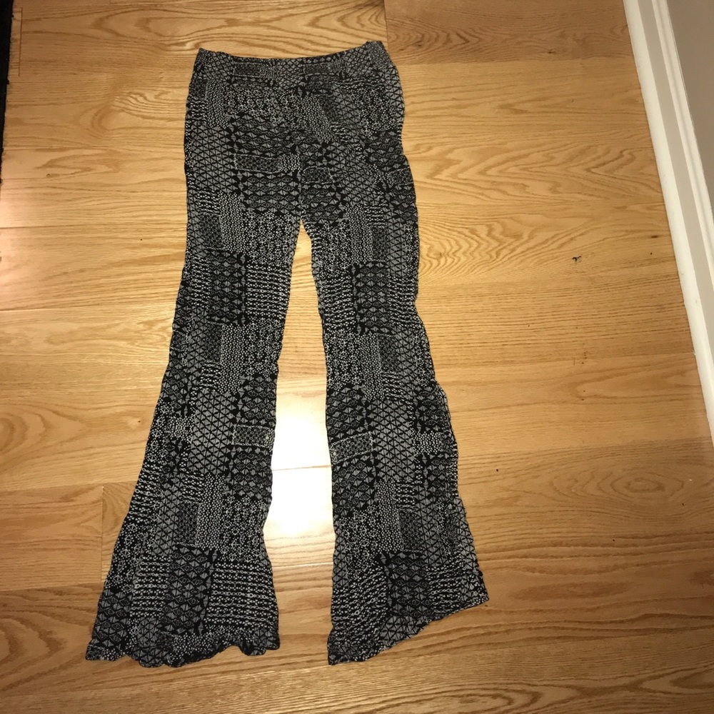 Flair black and white printed joggers